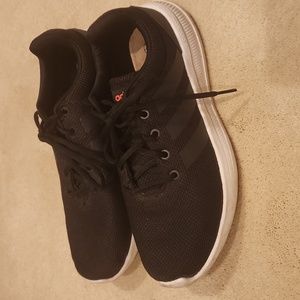 Adidas cloud foam comfort shoes 9.5 women's. Gently used